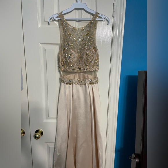 Dresses & Skirts - Prom dress with rhinestone bodice and blush pink skirt